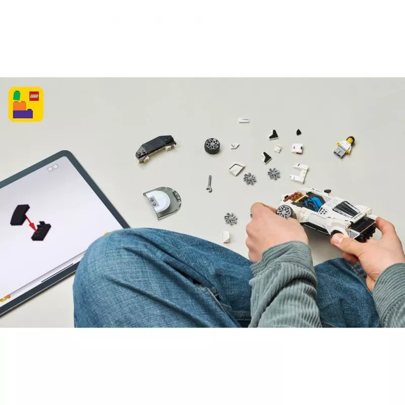LEGO Speed Champions Bugatti Centodieci 77240 – 291 dalių, 1 minifigūrėlė, nuo 9 m.