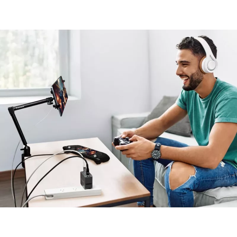 AVerMedia GC313Pro universalus juodas AC greitasis įkroviklis patalpoms