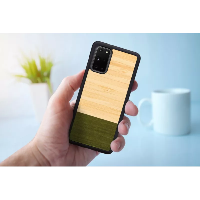 Man and Wood dėklas Samsung Galaxy S20+ – bambukas, miško juoda