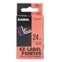 Lipnių etikečių rulonas CASIO XR-24RD1 — juoda ant raudono, 2,4 cm × 8 m, 1 vnt.