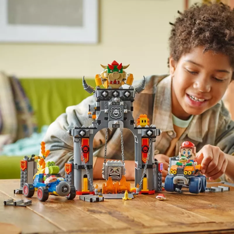 LEGO 72039 Super Mario Bowserio tvirtovė su Mario Kart – interaktyvus konstravimo rinkinys