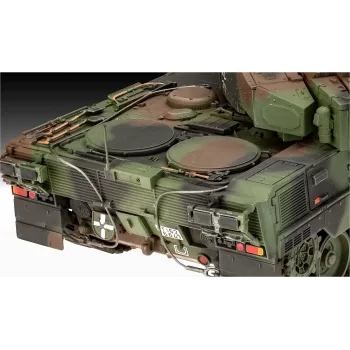 Plastikinis modelis REVELL Leopard 2A7A1 karinis tankas