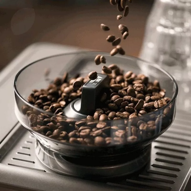 Sage Barista Touch pilnai automatinis espreso aparatas 2 L
