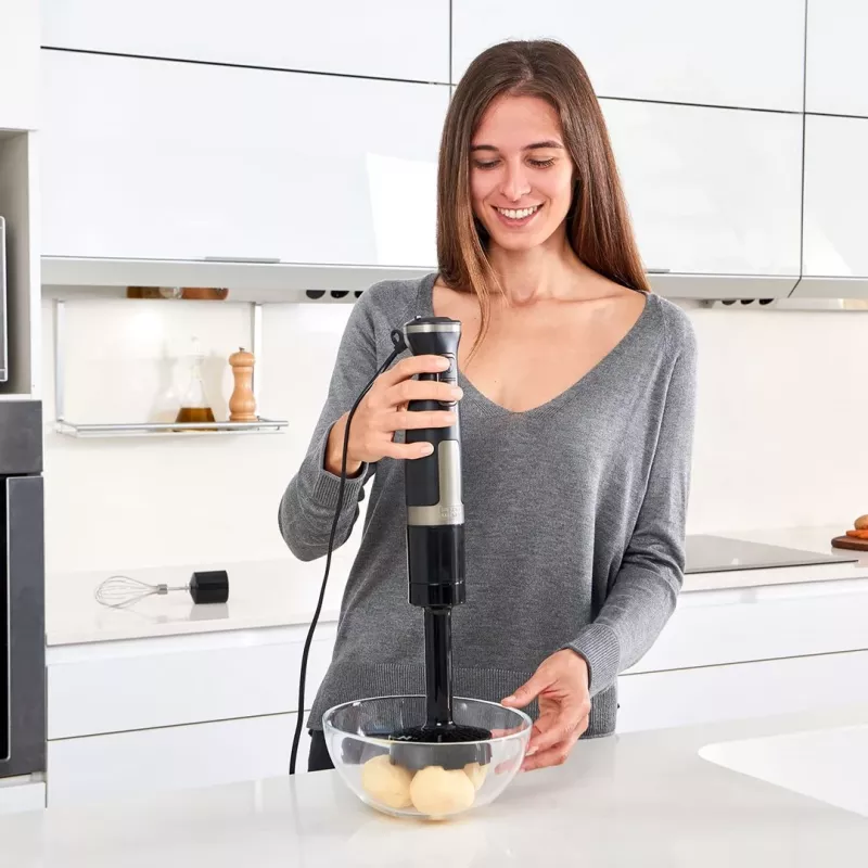 Panardintuvas Black & Decker BXHBA1500E – 1500 W, nerūdijančio plieno kotas, 20 greičių, pjaustytuvas, plaktuvas, impulsinis režimas