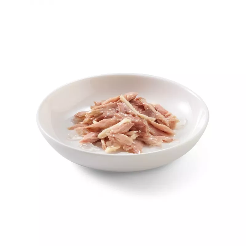 SCHESIR Tunas su vištiena drebučiuose – šlapias ėdalas katėms – 85 g
