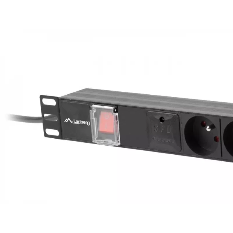 Maitinimo skirstytuvas LANBERG PDU-06E-0200-BK — 6x E tipo lizdai, 16 A, 2 m laidas, 1U stelažas, 220–250 V