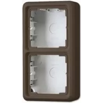 JUNG CD 582 A BR paviršinio montavimo kištukinių lizdų dėžutė, 2-jų vietų, ruda
