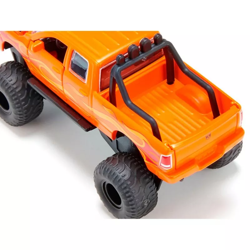 Siku RAM1500 su balioninėmis padangomis – surinktas pikapo modelis 1:50