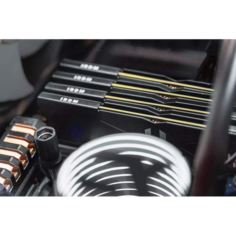 Atminties rinkinys DDR5 IRDM 32GB (2×16GB) 8000 MHz CL36 juodas