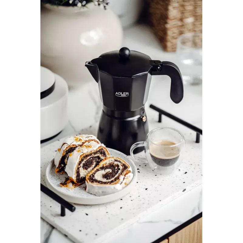 Espresso kavos aparatas Adler AD 4421 — 15 bar siurblys, juodas korpusas