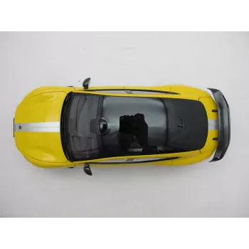 Klasikinio automobilio modelis Xiaomi BHR08KQGL surinktas 1:18 masteliu — 284×110×82.5 mm