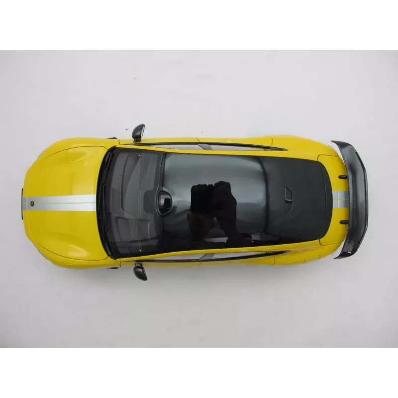 Klasikinio automobilio modelis Xiaomi BHR08KQGL surinktas 1:18 masteliu — 284×110×82.5 mm