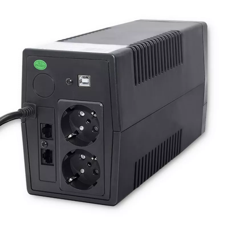 Qoltec Monolith nepertraukiamo maitinimo šaltinis (UPS) Dvigubo keitimo (Online) 0.45 kVA 240 W 2 AC lizdai