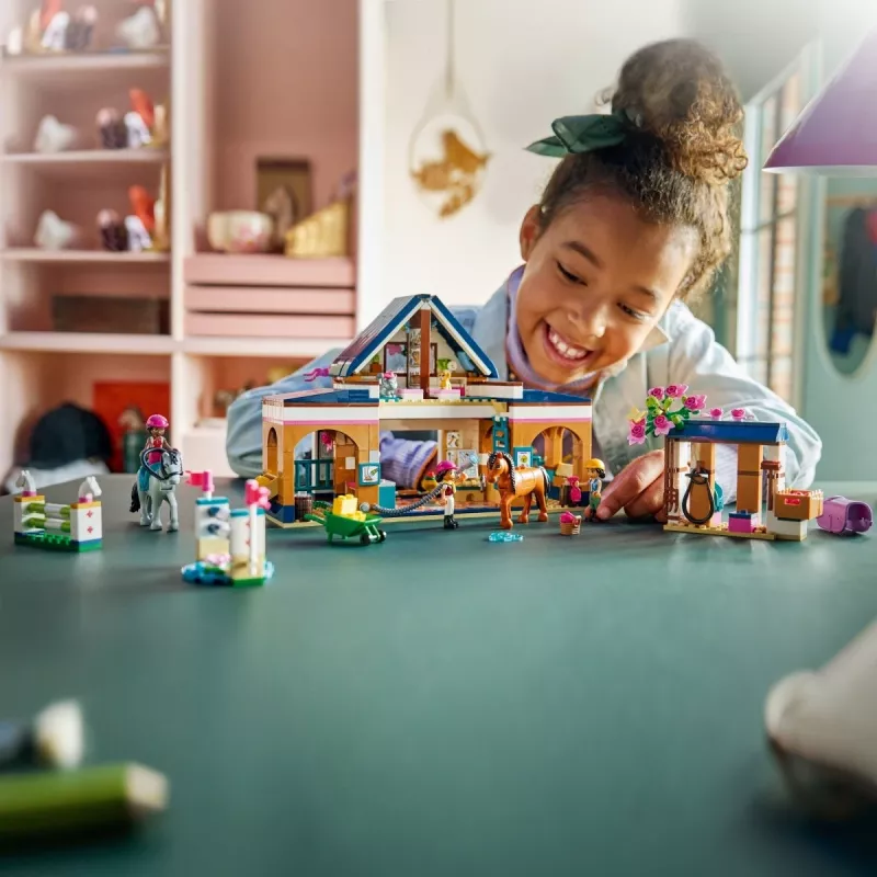 LEGO Friends 42688 Arklidė ir jojimo akademija