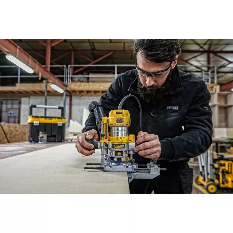 Routeris DeWALT D26204K