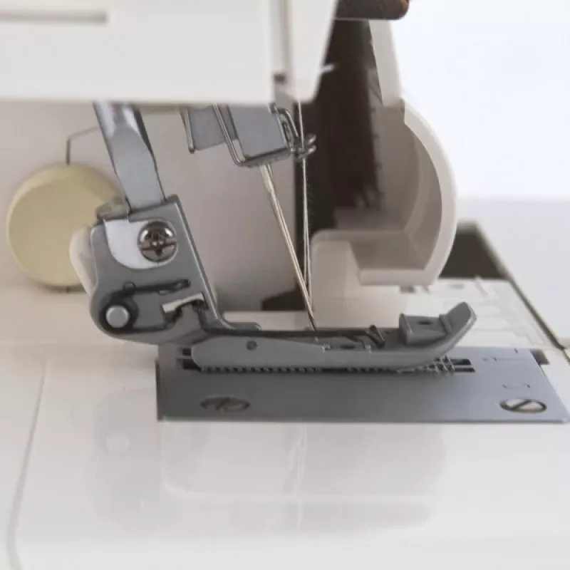 Siuvimo mašina ŁUCZNIK Overlock 820D-3