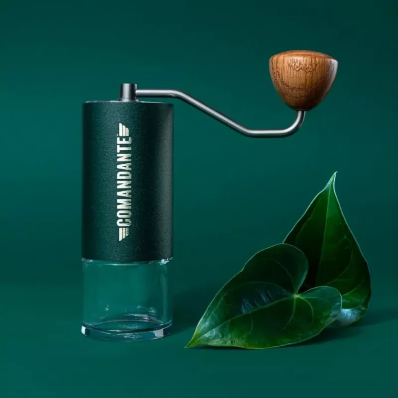 Rankinis kavos malūnėlis COMANDANTE C40 MK4 Nitro-Blade Racing Green – reguliuojami malimo nustatymai, 160 mm, 740 g