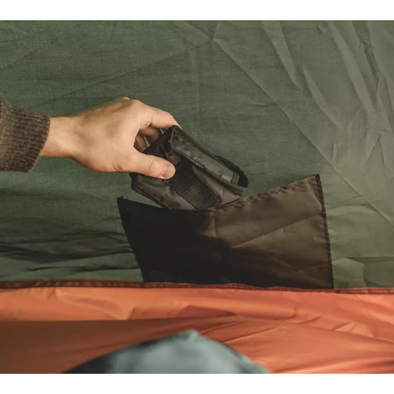 Tunelinė palapinė Easy Camp Pasvik 4 – 4 vietų, kietas rėmas, 3 m vandens stulpelio stogas, aliumininiai stulpai, tamsiai žalia, 2350×4050×1200 mm