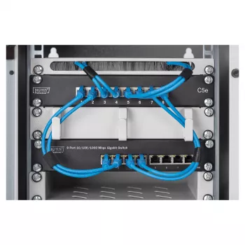 Switch DIGITUS 10 colių Gigabit Ethernet 8 prievadų nevaldomas - 8x Gigabit RJ45, montuojamas į stelažą