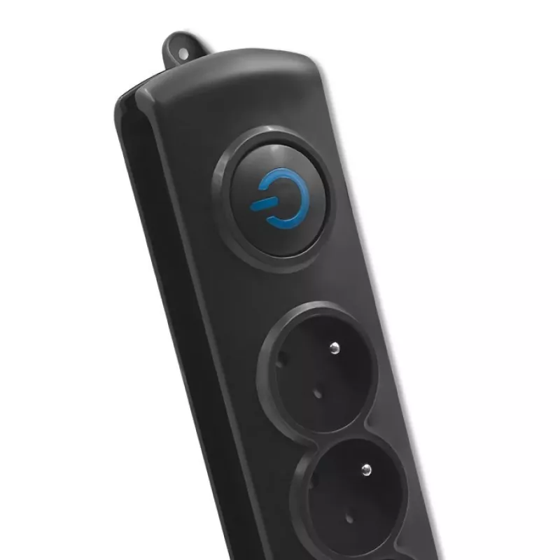 Qoltec 50112 apsauginis įtampos filtras 6 lizdai 230V 3m juodas