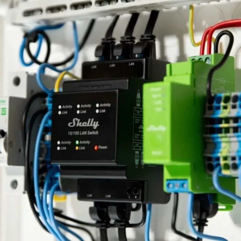 Valdomas tinklo jungiklis Shelly LAN Switch juodas AC 110-240V 1W