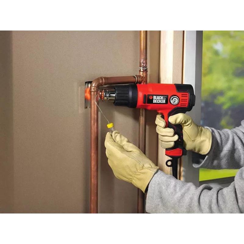 Karšto oro pistoletas Black & Decker KX2200K-QS — 2000 W, 720 L/min, iki 645 °C, pistoletinė rankena, 900 g