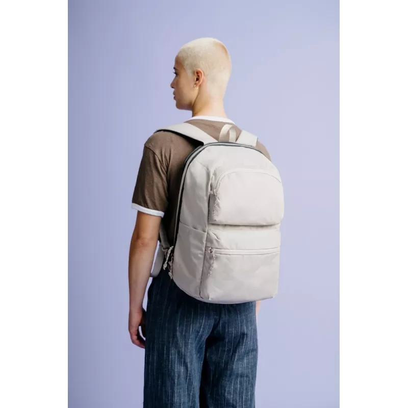Kuprinė XD DESIGN Switch 2-in-1 P706.3319 — 22 L, 15,6 col. nešiojamam kompiuteriui, 530 g, juoda/ąžuolo