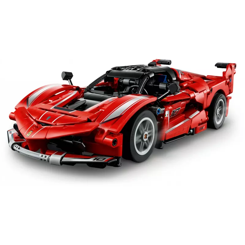 Konstruktorius LEGO Technic Ferrari FXX K mastelis 1:10, 897 detalių, nuo 10 metų