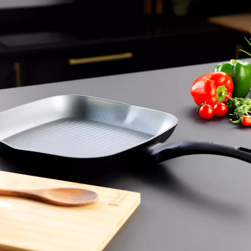 Grilinė keptuvė Russell Hobbs RH01861EU7 28 cm Crystaltech – nelipni plokščia keptuvė