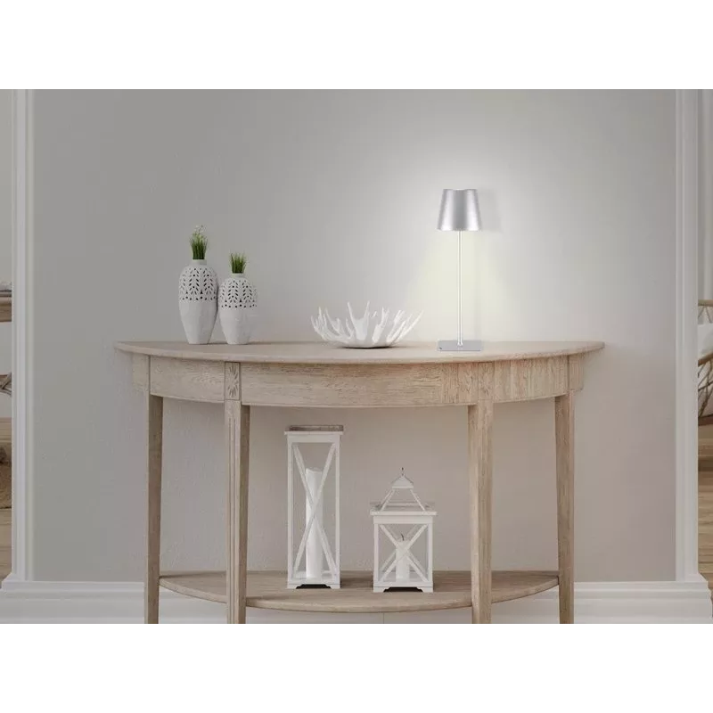 Beper P201UTP117 akumuliatorinė LED stalo lempa, 1,5 W, jutiklinis jungiklis, su ryškumo reguliavimu, 33 mm buteliui skirtas adapteris, atspari vandeniui, sidabro spalvos