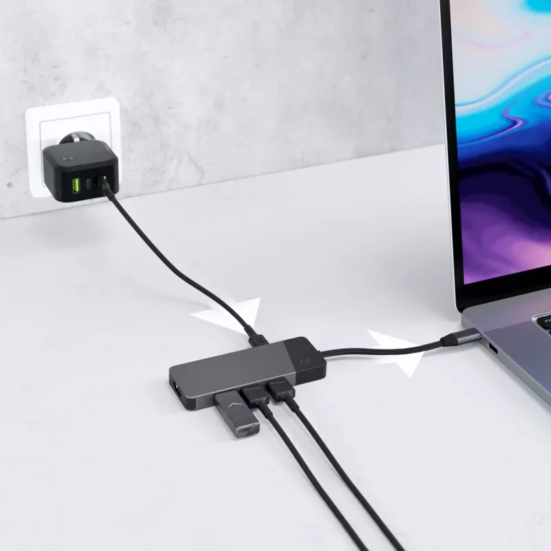 USB Type-C stotelė Green Cell HUBGC01 — 7 prievadai: 3×USB-A 3.2 Gen 1, 1×USB-C 3.2 Gen 1, HDMI, microSD+SD kortelių skaitytuvas — sidabrinė