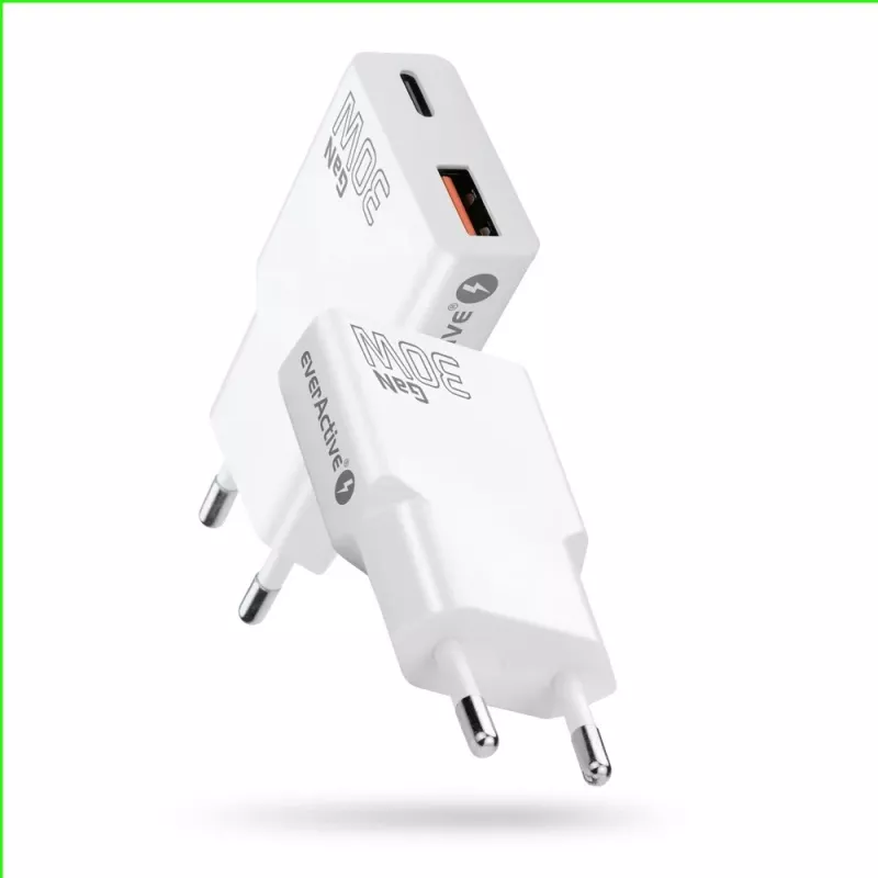 Universalus USB sieninis įkroviklis everActive SC-380Q Super Slim QC 3.0 — Quick Charge 3.0, kompaktiškas dizainas