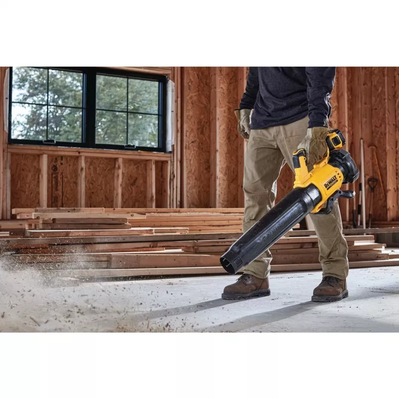 DEWALT. Dmucha 18V XR DCMBL562N