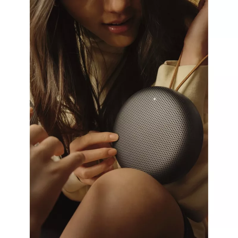Bang & Olufsen 1734002 Nešiojamas vandeniui atsparus Bluetooth garsiakalbis