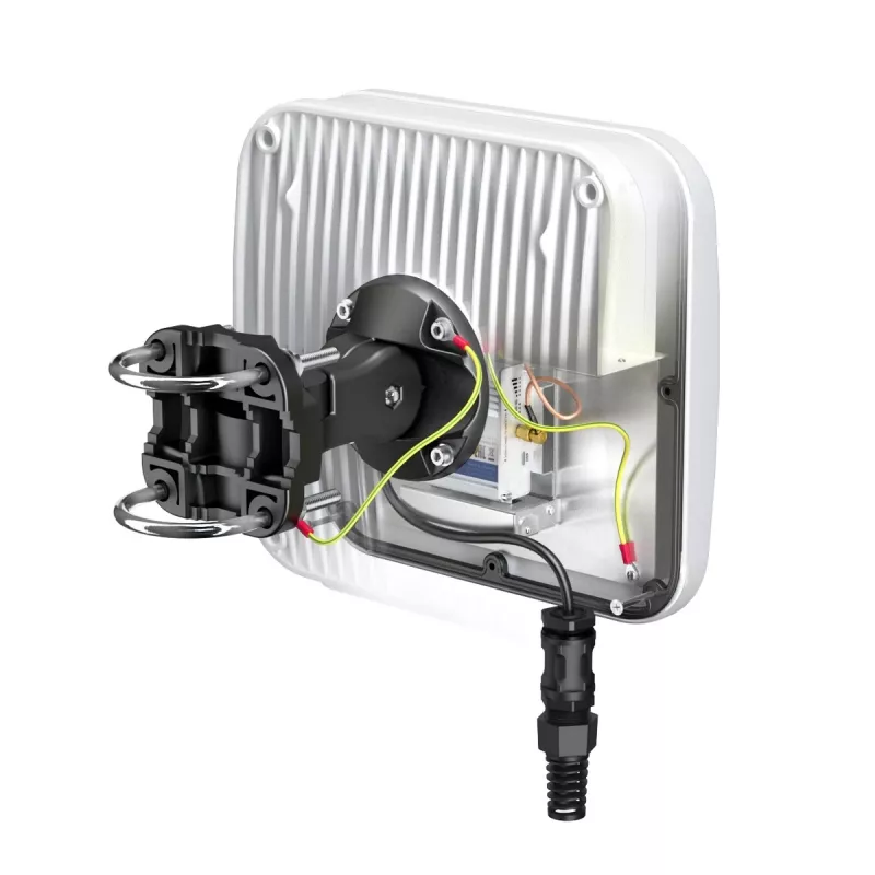 Kryptinė tinklo antena QuWireless QuMax – kryptinė PoE/LAN antena 0,694–2,7 GHz, iki 6 dBi, balta