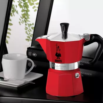 Moka puodas BIALETTI 4941 Raudonas – aliumininis turkiškas kavos virimo aparatas ant viryklės, 0,05 L
