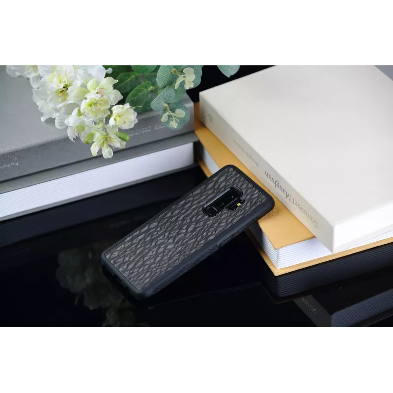 Apsauginis dėklas man and wood Samsung Galaxy S9 Plus – anglies juodas