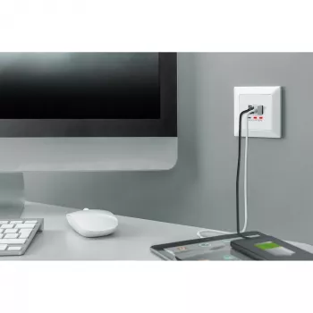 DIGITUS DA-70618 – įleidžiamas lizdas su 2 USB-A ir 1 USB-C, 3,1 A, signalinė balta (RAL 9003)