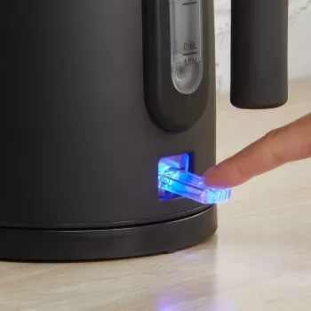 Elektrinis virdulys Petra 1.7L 3KW matinė juoda