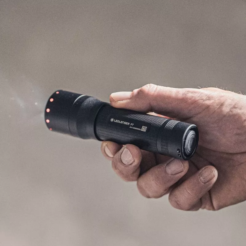 Ledlenser P7 Juodas Rankinis Prožektorius LED