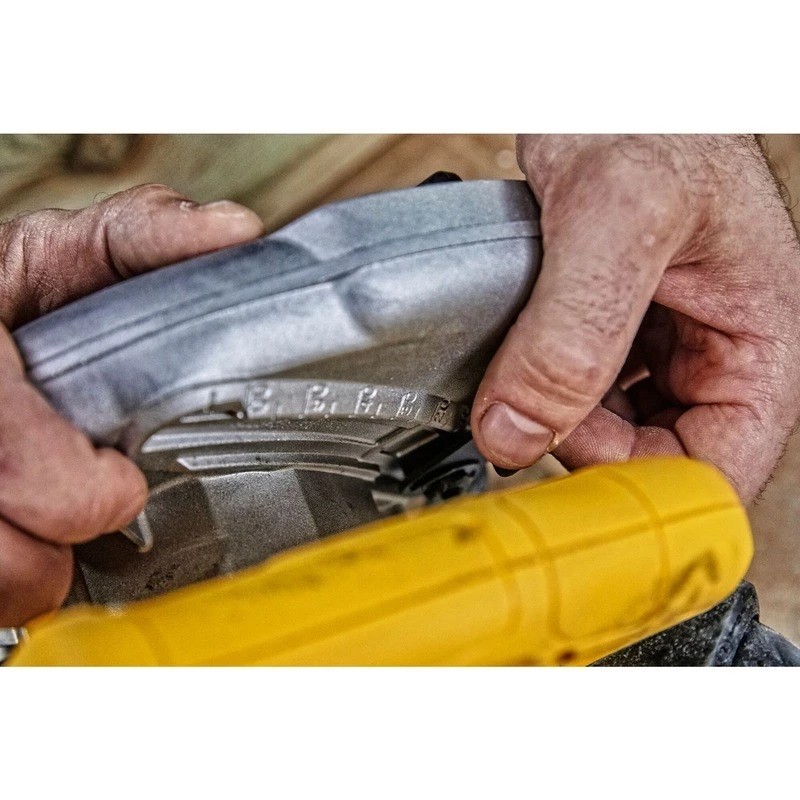 DeWALT DWE560 elektrinis diskinis pjūklas, 1350 W, 184 mm pjovimo diskas, 5500 aps./min, geltona/juoda