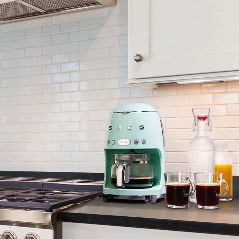SMEG kavos aparatas pastelinė žalia DCF02PGEU