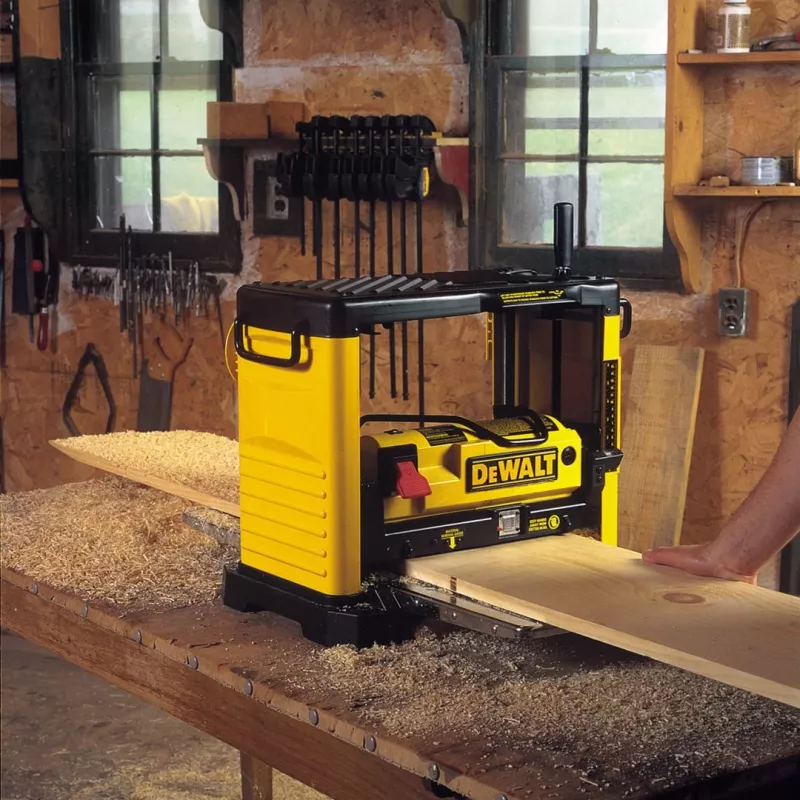 DeWALT DW733 stalinis/storio oblius 1800 W 10000 RPM