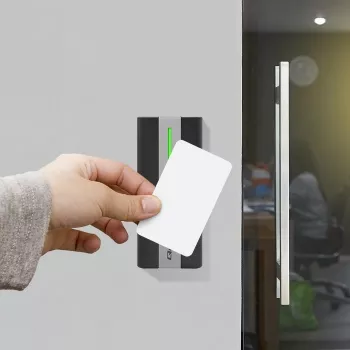 Qoltec RFID bekontakčio ryšio kortelių ir raktų pakabukų skaitytuvas | EM | Mifare | Kortelė | Raktų pakabukas | ABS