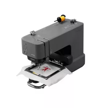 Siuvinėjimo mašina Brother PP1 APR24 su 24 įmontuotais dizainais ir USB jungtimi