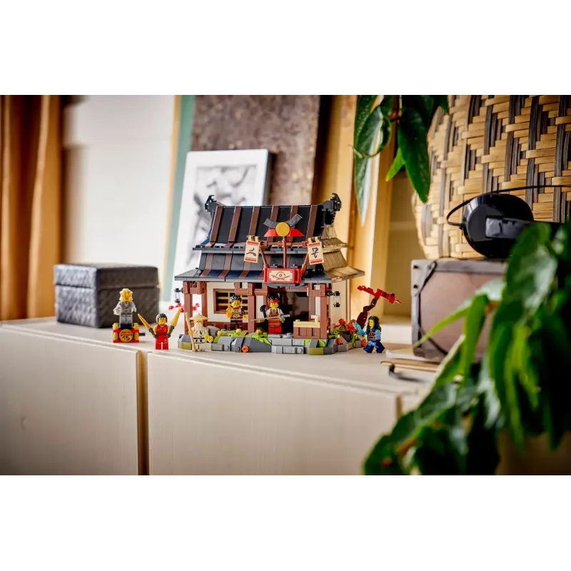 LEGO NINJAGO 71858 Keturių ginklų kalvė – 15-mečio leidimas