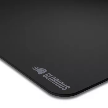 Pelėdų kilimėlis Glorious PC Gaming Race Mouse Pad 2 Medium – be kraštų – juodas