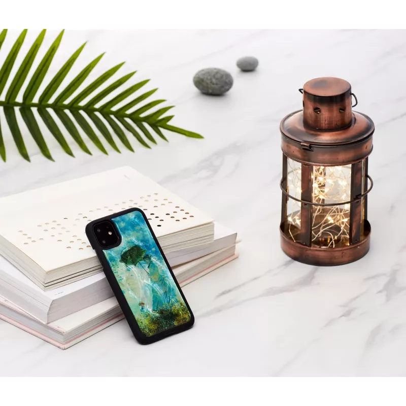 iKins apsauginis dėklas iPhone 11 — Black Camille, perlamutrinė apdaila