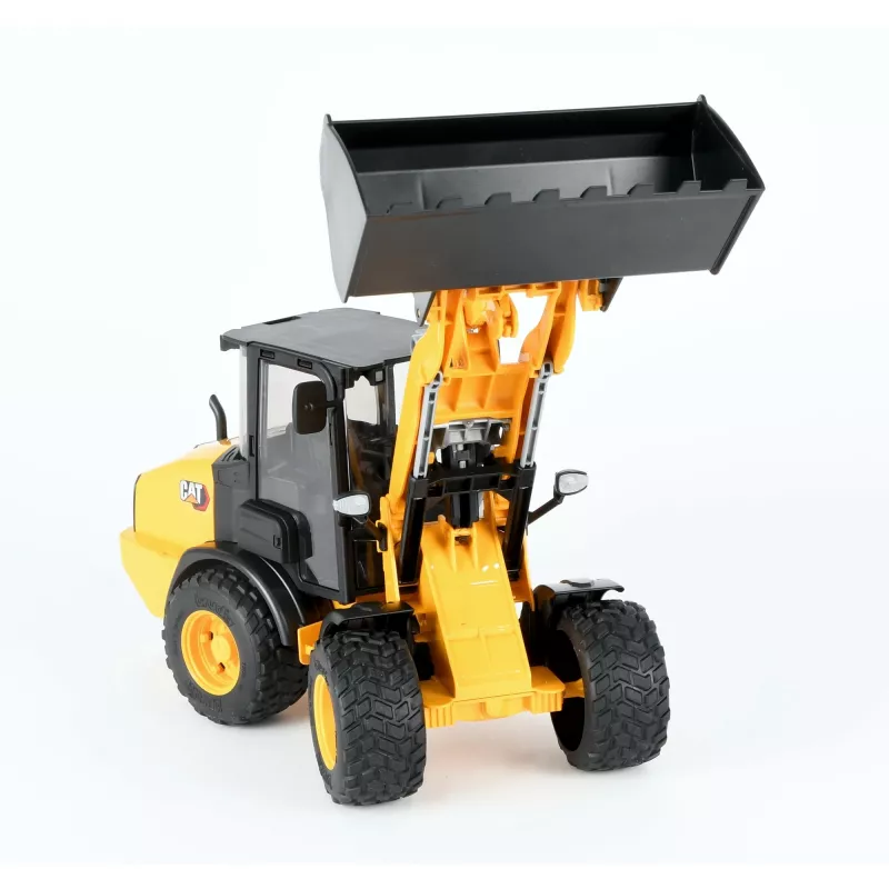 BRUDER BR-02485 kompaktiškas šarnyrinis krautuvas 1:16 mastelio modelis, liejamas žaislinis automobilis