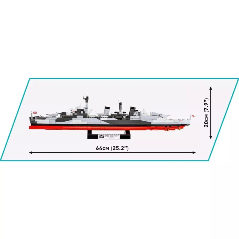 Konstrukcinis žaislas Cobi HMS Belfast 1:300 mastelio modelis COBI-4844, demonstruojamas istorinio Karališkojo laivyno lengvojo kreiserio modelis